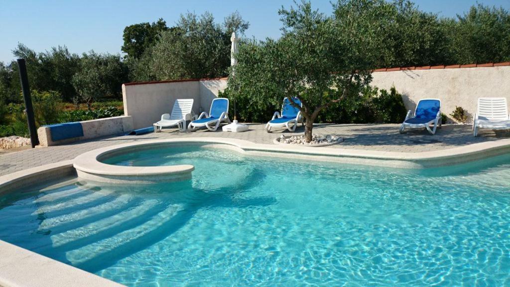 Apartments Villa Oliva Перой Екстериор снимка