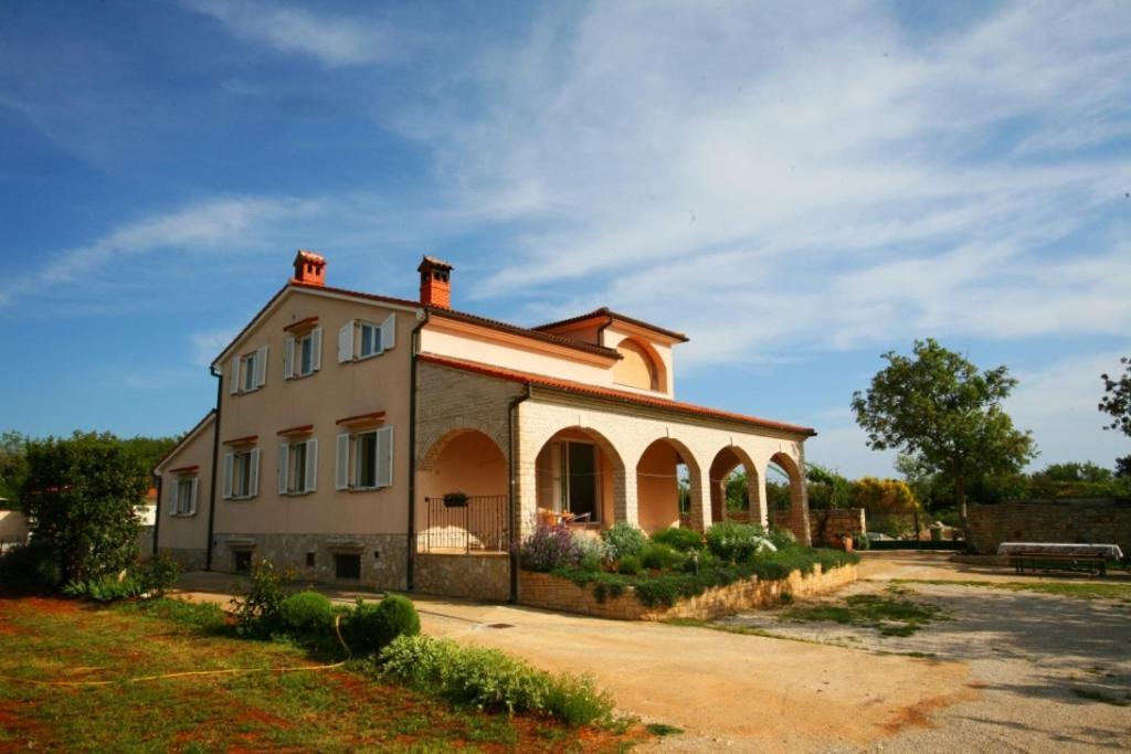 Apartments Villa Oliva Перой Екстериор снимка