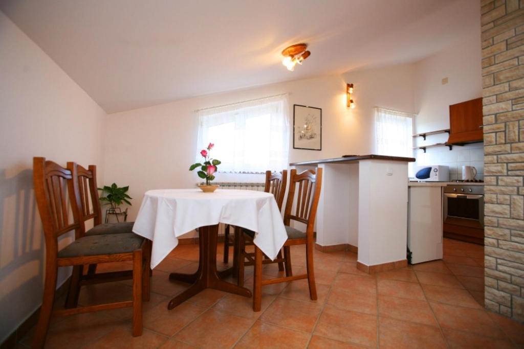 Apartments Villa Oliva Перой Стая снимка